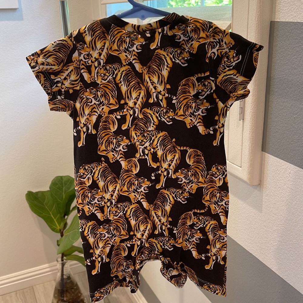 PHOENIX AND THE FOX sz 1 Organic Cotton baby romper unisex girl boy Tiger print - Picture 8 of 12